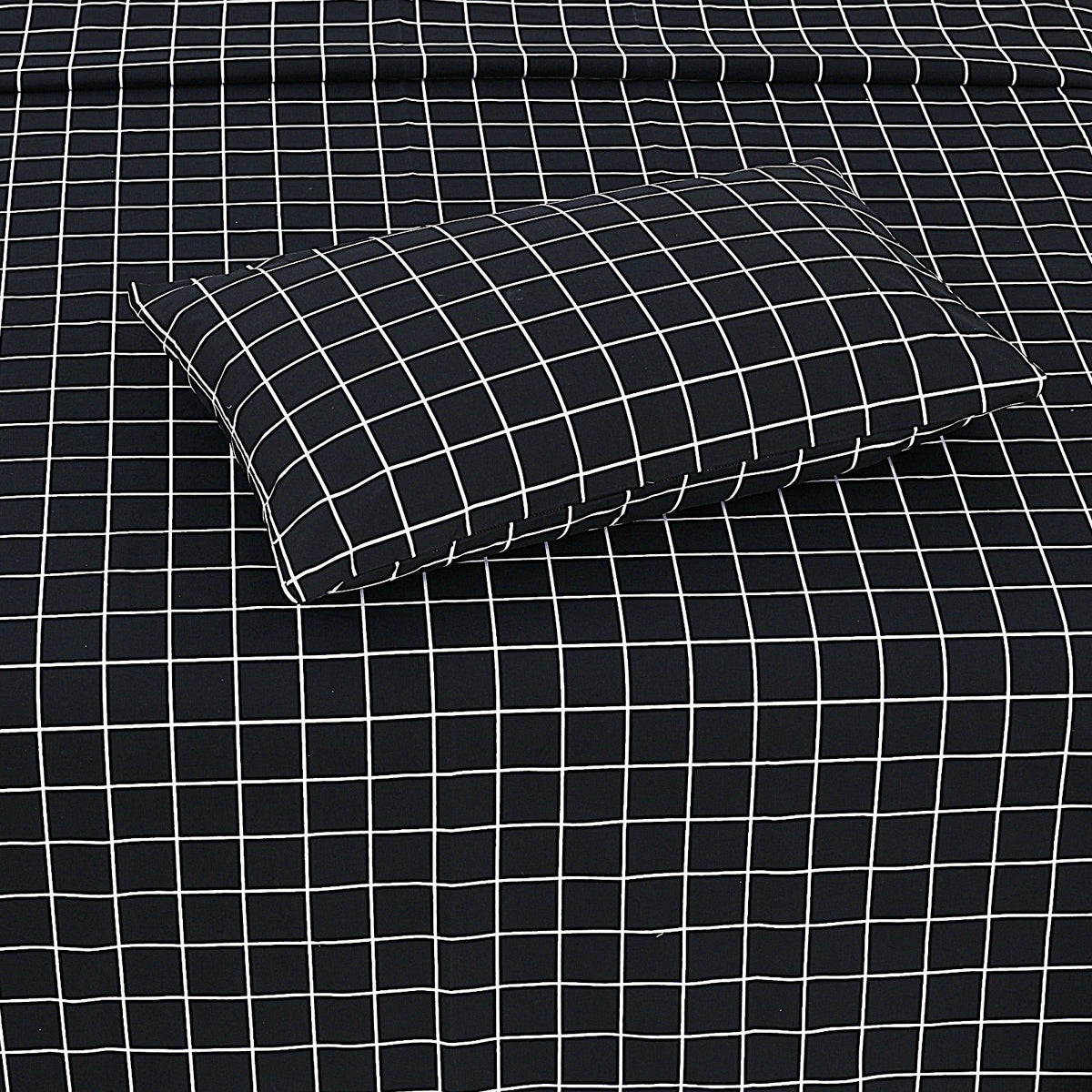 JetBlack Geometry - Cotton